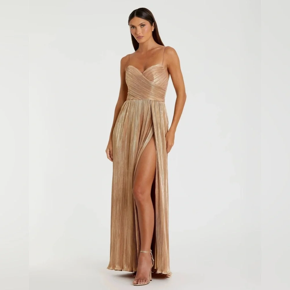 IEENA FOR MAC DUGGAL METALLIC Gold RUCHED A LINE Dress GOWN Women’s size 4 - Picture 1 of 8